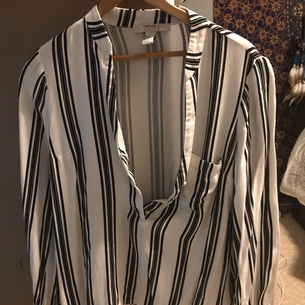 Stripped long sleeve shirt